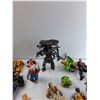 Image 5 : Assorted Toys - Xenomorph Queen, Terminator, Halo, Misc - As Is