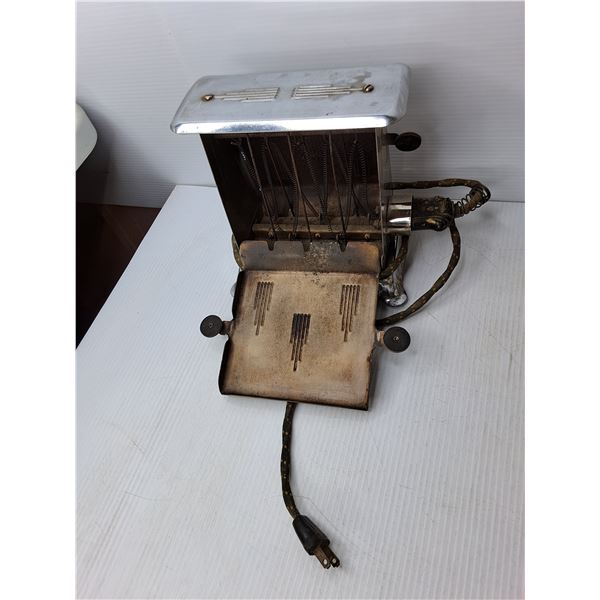 Vintage Toaster- Powers On/As Is, (8) Cookbooks, Ceramic Pitcher 5" Tall