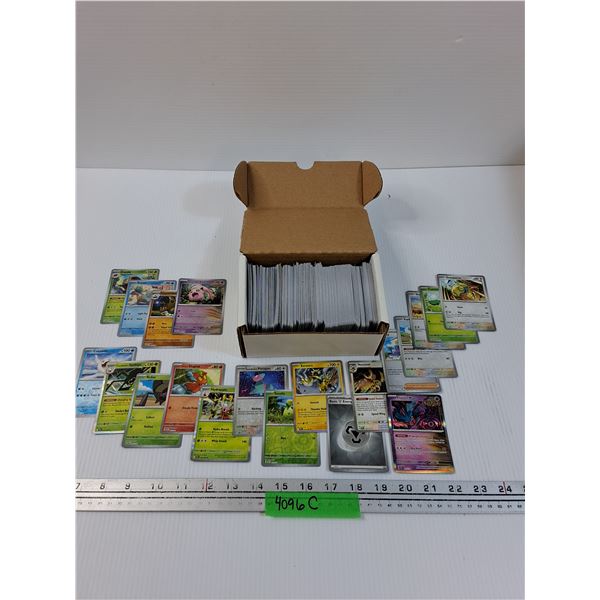 (400) Pokemon Cards (2025 Editions) Including Holographic Trading Cards in Box - CANNOT GUARANTEE AU