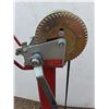 Image 2 : ** 1600 lb Capacity Hand Winch with Supports - Pickup Only