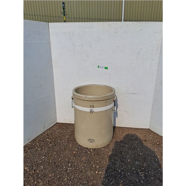 **Metalta 15 Crock Pot - 17"  x 22" - CANNOT SHIP