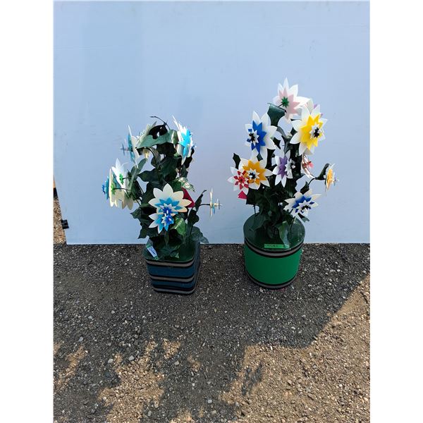 **(2) Decorative Wooden Flowers, Cannot Ship