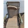 Image 2 : **Folding Lawn Chair, Cannot Ship