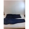 Image 2 : (2) Pairs of Women's Size 26 Denim Jeans (Addition Elle, DC Capris)