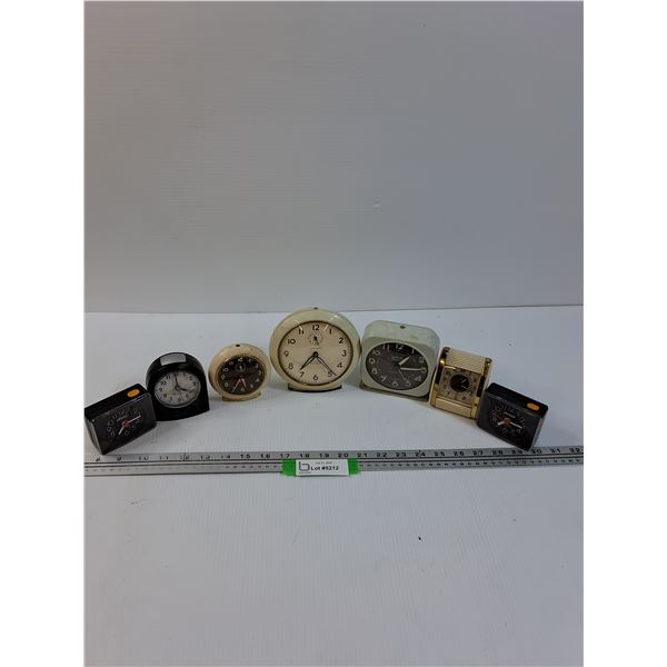 (7) Vintage Desk/End Table Clocks - Battery Operated - As Is