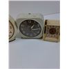 Image 4 : (7) Vintage Desk/End Table Clocks - Battery Operated - As Is