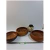 Image 1 : (3) Wooden Serving Bowls & Wooden Painted Vase