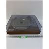 Image 1 : Yamaha Record Player/Turn Table - Model YP-211 - Powers On, As Is