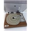 Image 3 : Yamaha Record Player/Turn Table - Model YP-211 - Powers On, As Is