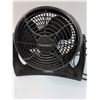Image 2 : Sunbeam Desk/Small Fan - 11" x 6" x 11" - Works, Could Use Clean
