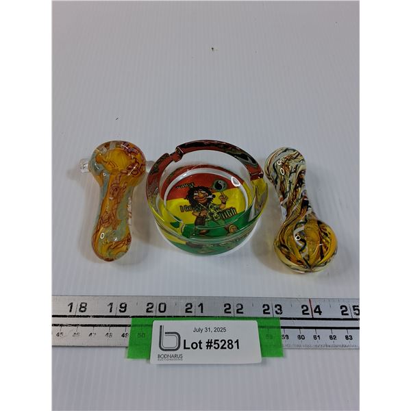 Smoking Paraphernalia Lot: (2) Pipes & (1) Ash Tray