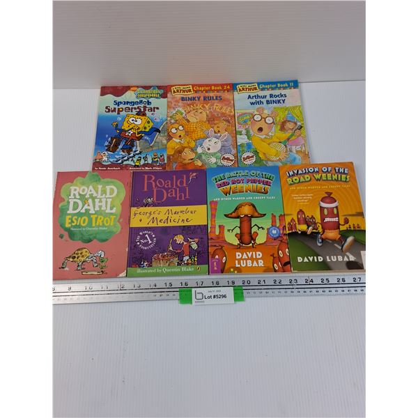 (7) Young Reader's Books Lot: Arthur, Spongebob, Roald Dahl, Etc