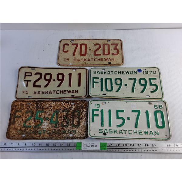 Vintage Saskatchewan License Plates
