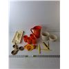 Image 1 : Plastic Pitcher & Cups, Icecube Tray, Condiment Server Set, Misc.