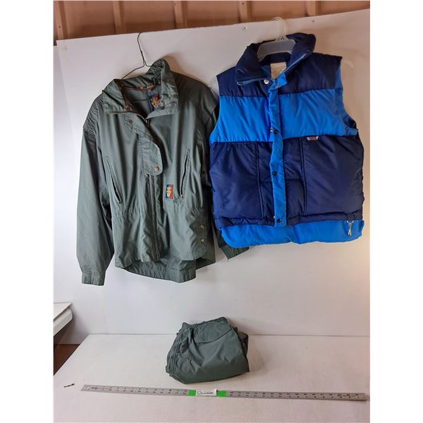 Sunice Adult Raincoat & Pants- M & Leggos Puffer Vest- L