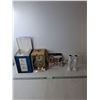 Image 1 : (2) Candeholders, (5) Indoor Floodlights, Quartz Table Clock- Untested