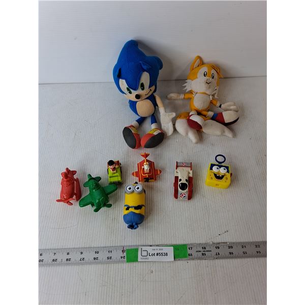 Tails and Sonic Stuffies, Charlie Brown, Minions Toys