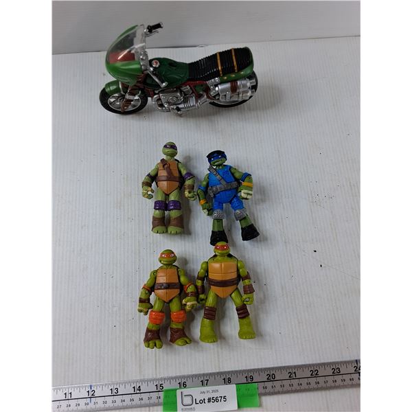 (4) Teenage Mutant Ninja Turtles And Motorcycle