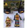Image 2 : (3) Teenage Mutant Ninja Turtles Figurines, Teenage Mutant Ninja Turtles Assault Van