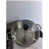 Image 9 : (2) Cutting Boards, (2) Muffin Trays, (4) Bread Pan, Misc