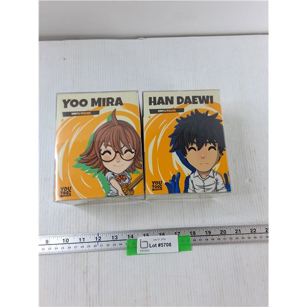 (2) Yoo Tooz Vinyl Figureines- Yoo Mira, Han Daewi