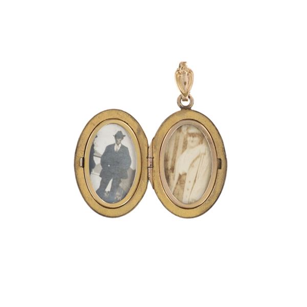 Wyatt Earp Gifted Josephine Earp Locket 1901-1910