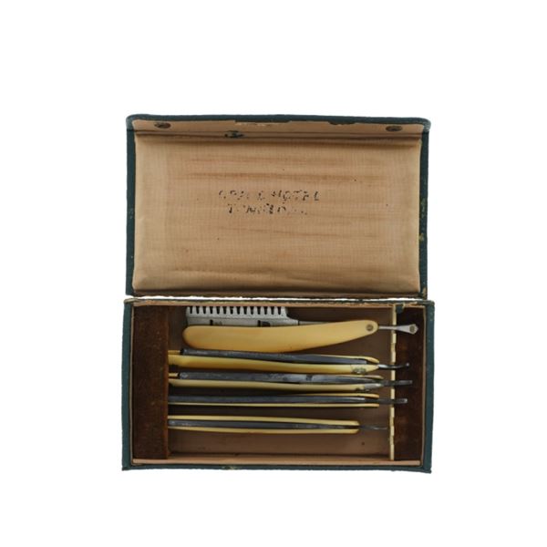 Tombstone, A.T. Grand Hotel Seven Day Razor Set