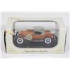 Image 1 : SIGNATURE MODELS 1930 PACKARD DIE CAST CAR