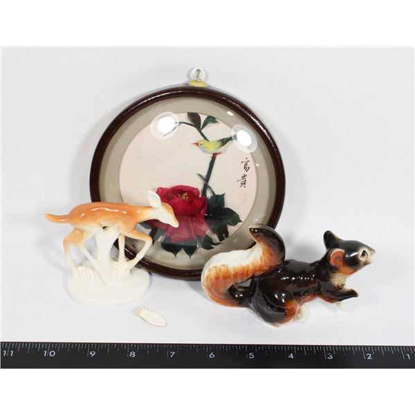 SMALL LOT OF VINTAGE TRINKETS