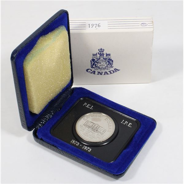 1976 CANADA NIKEL DOLLAR IN DISPLAY CASE WITH