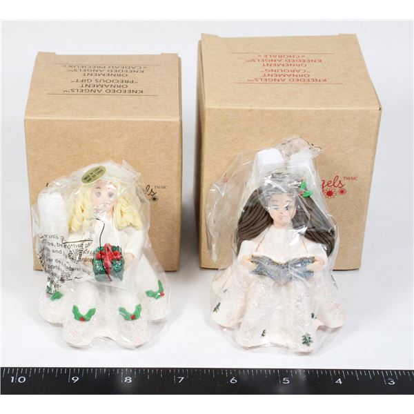 TWO KNEEDED ANGELS ORNAMENTS