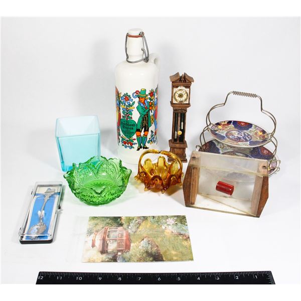 FLAT OF MIXED ANTIQUES AND COLLECTIBLES INCLUDING