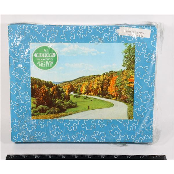 BRAND NEW OLD STOCK VICTORY WOODEN PUZZLE 500