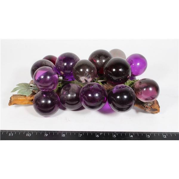 VINTAGE LARGE FAUX GRAPES