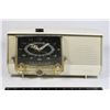 Image 1 : VINTAGE/ ANTIQUE RCA VICTOR FITERAMIC ALARM RADIO