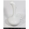 Image 1 : VINTAGE WHITE VASE WITH HANDLE