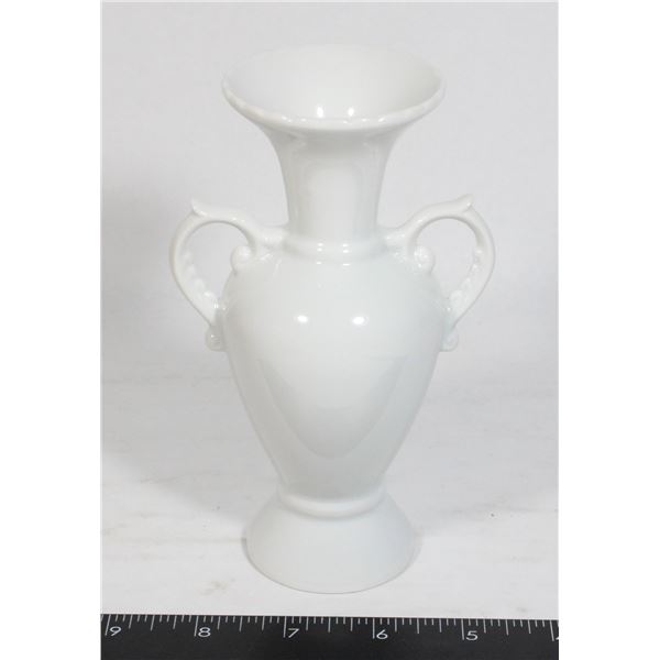 VINTAGE SMALL WHITE VASE