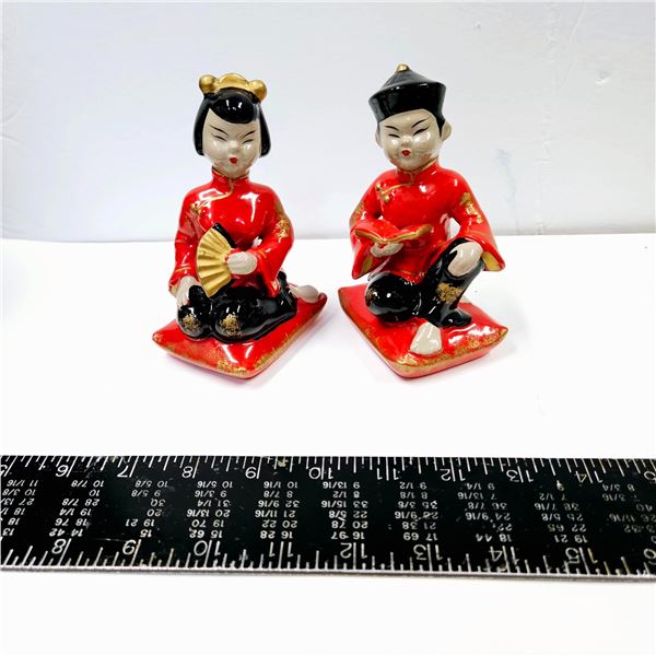 TWO VINTAGE JAPANESE PEOPLE COLLECTIBLE
