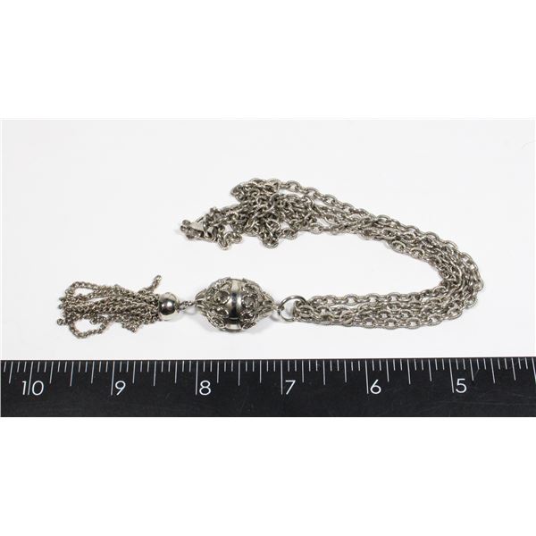 SILVER TONE ORNATE NECKLACE