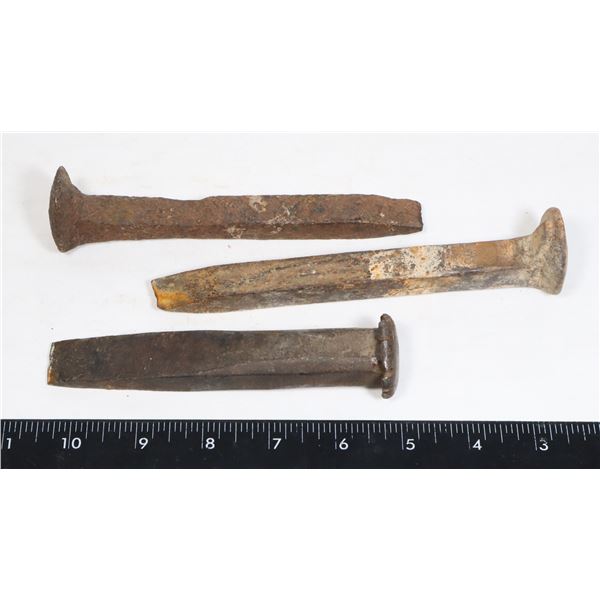 VINTAGE/ ANTIQUE RAILROAD SPIKES