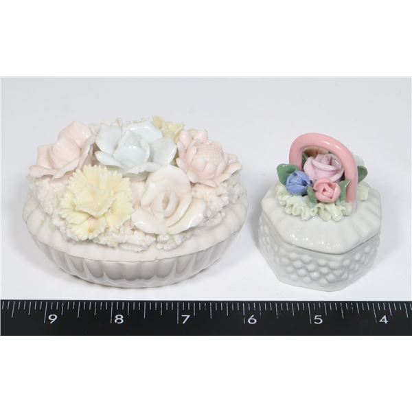 VINTAGE CERAMIC FLOWER TRINKET BOX