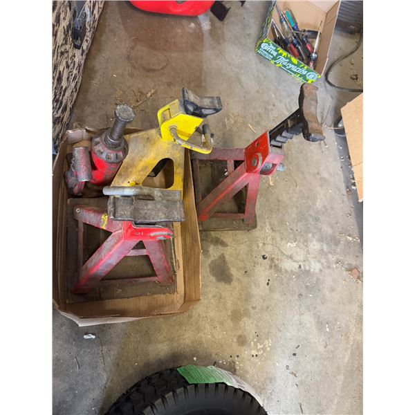 Jackstands and bottle jack