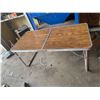 Image 1 : Folding table