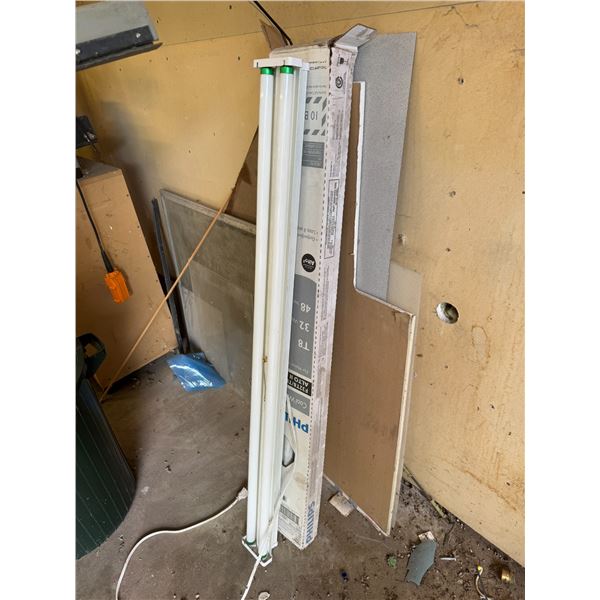 Light fixture and bulbs