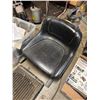 Image 1 : Lawnmower seat