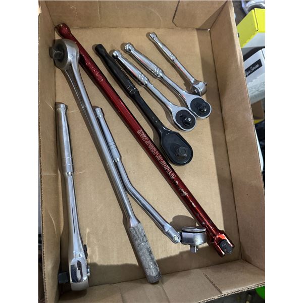 Socket wrenches