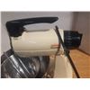 Image 2 : Vintage Sunbeam Mix Master.