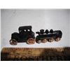 Image 3 : Vintage mini cast iron amish wagon + small card train