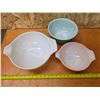Image 2 : 3 pyrex bowls