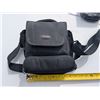 Image 8 : Sony handy Cam Mega Pixel 12x Optical Zoom w/ Accessories and Carry bag